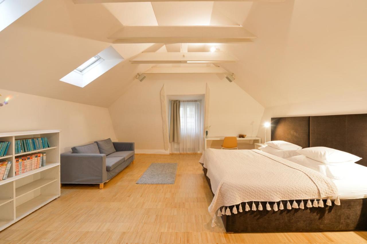 Apartment Eclectic Loft Royal Way Prague